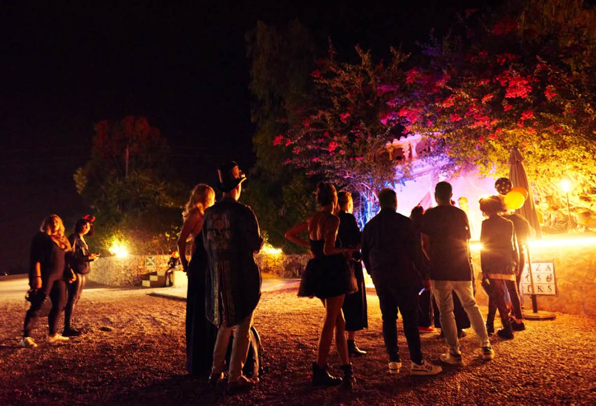 PLUS All-Inclusive Turnkey Mobile Bar Catering Package